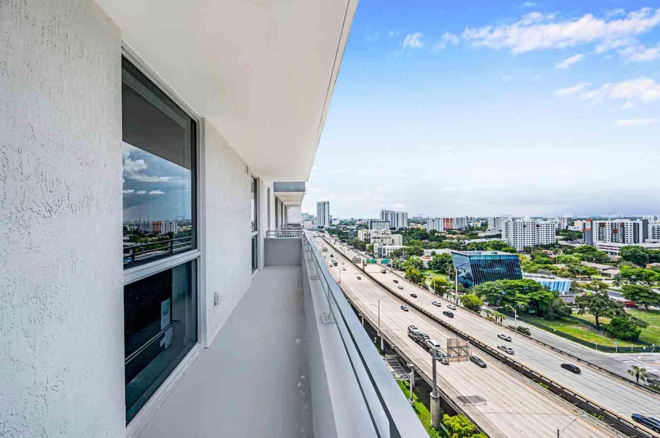 Amazing 3 Bed Unit In Dwntwn Miami With Free Parking Apartment Ngoại thất bức ảnh